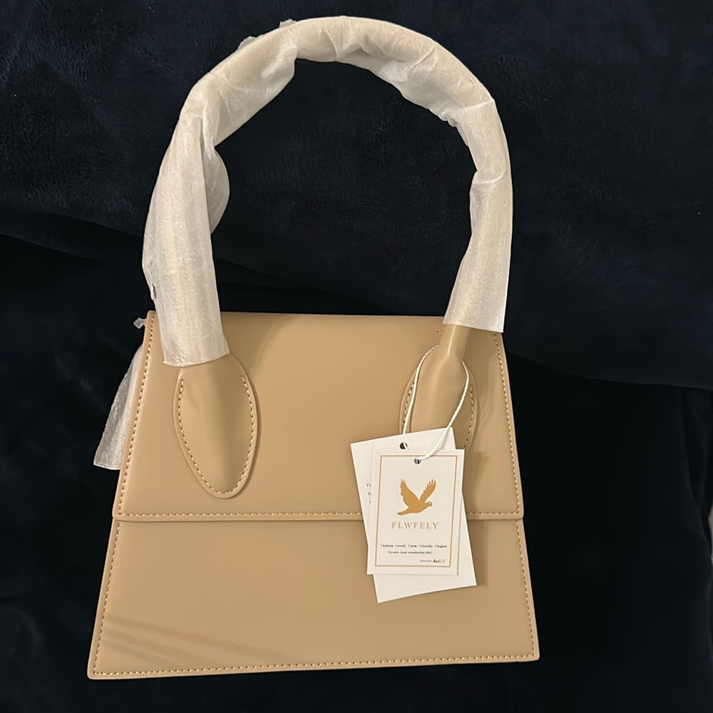 BEAUTIFUL NUDE SHOULDER BAG